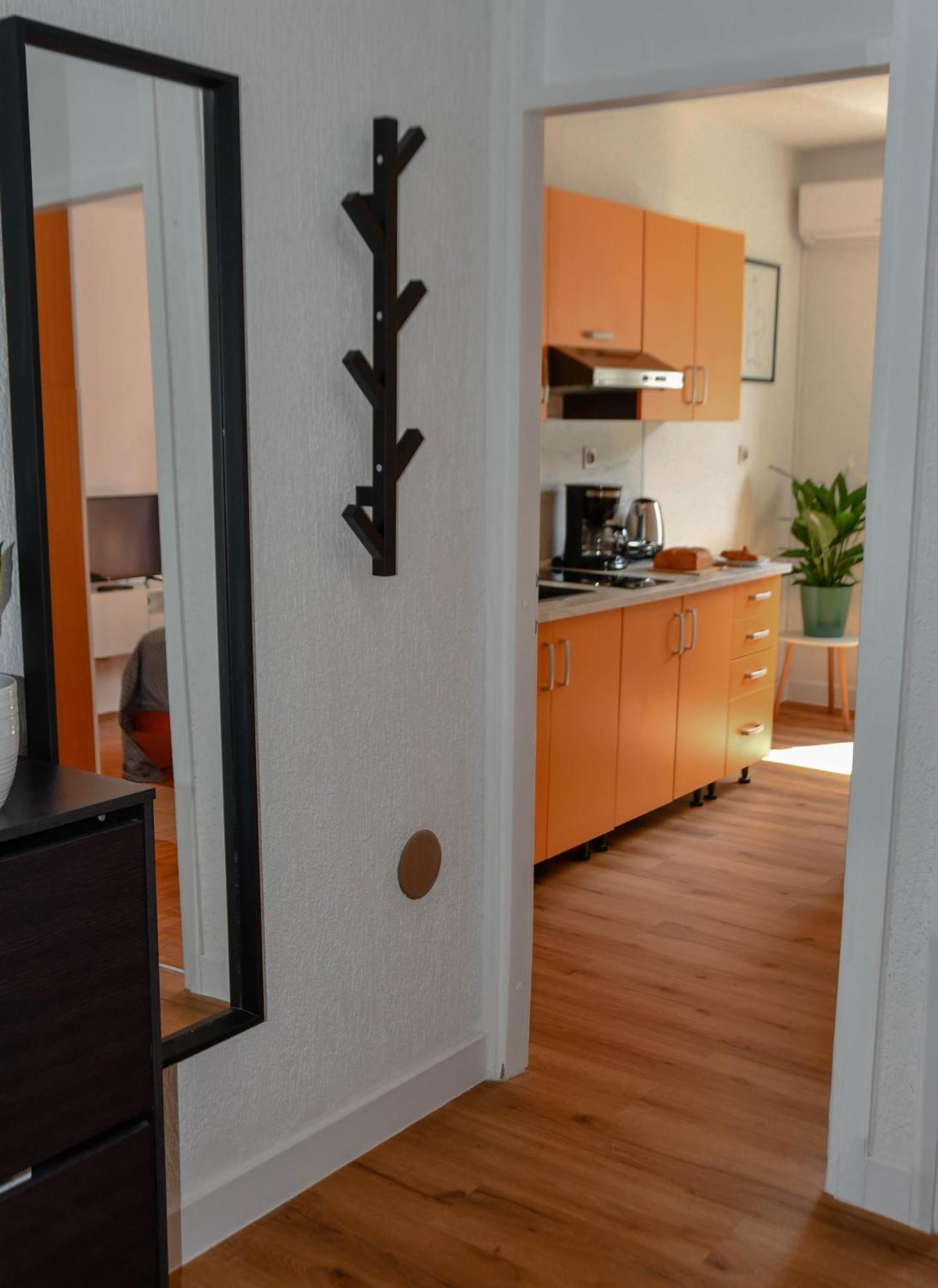 Neda Pula,near The Beach,free Parking And Wi-fi